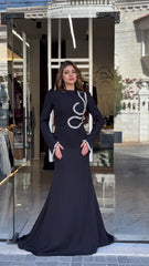 فستان اسود تقيل