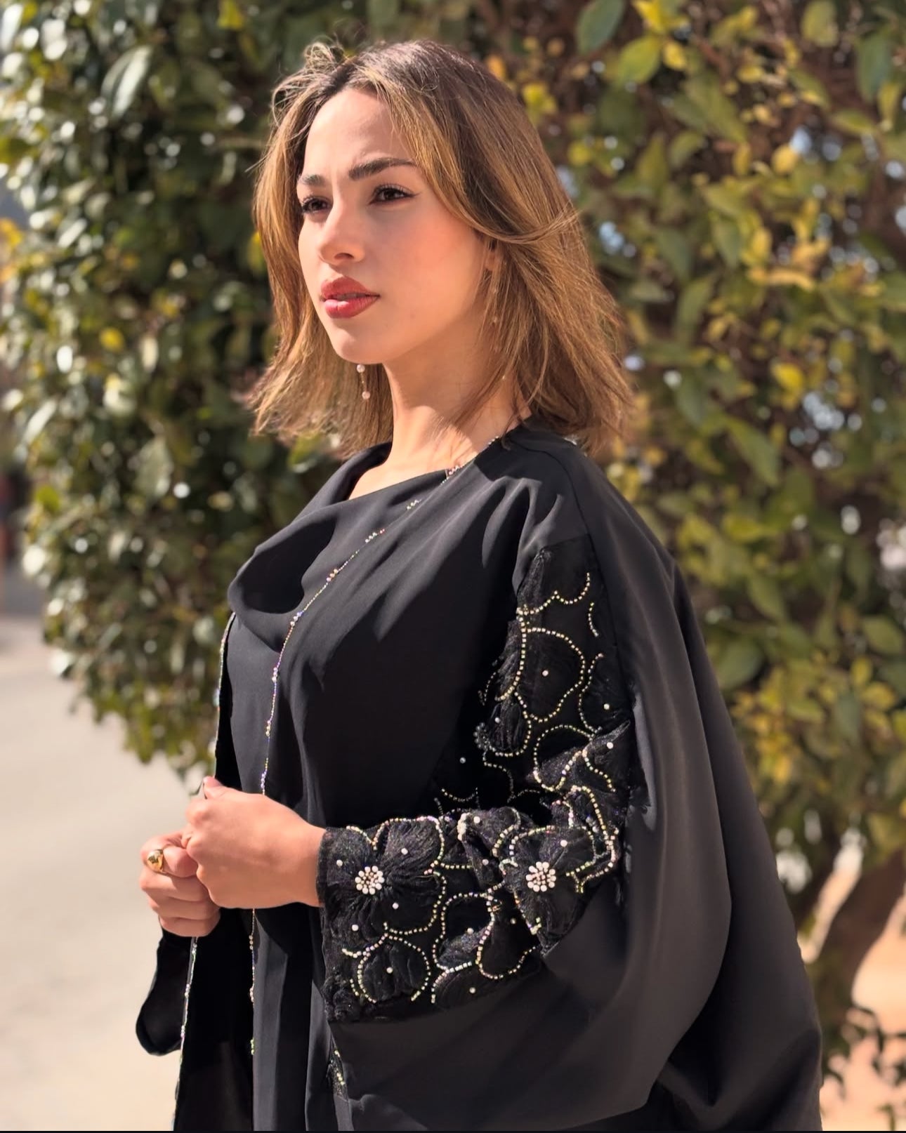 عباي اسود مفتوحة